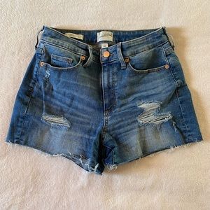 Dark wash jean shorts size 6 perfect condition